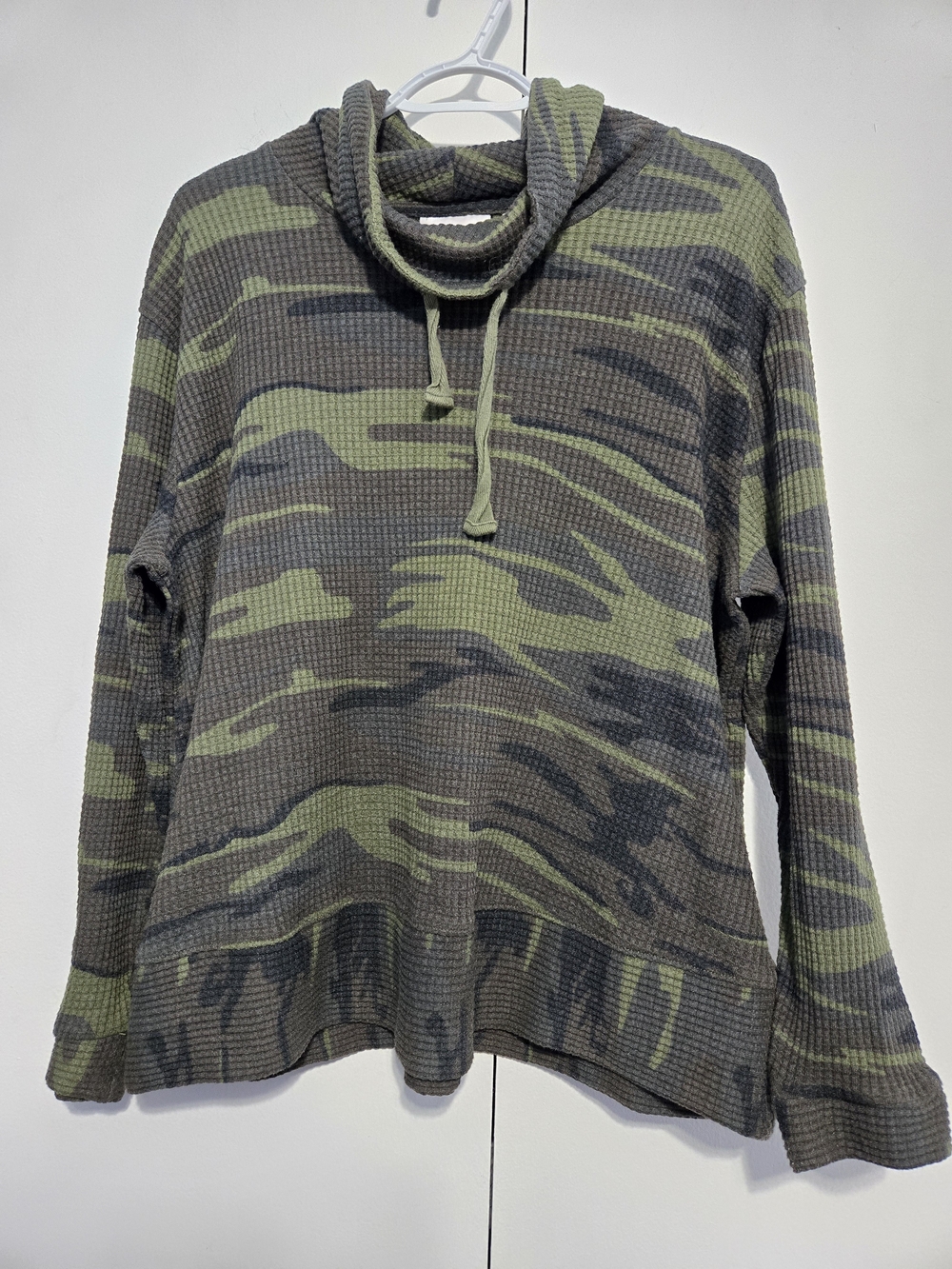 Belle by Kim Gravel XL Camo Waffle Knit Cowl Neck Pullover Top